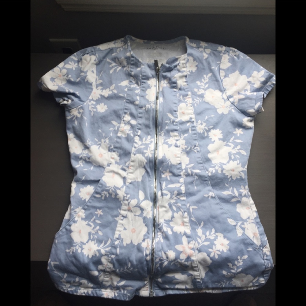 Jaanuu xs scrub top